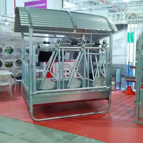 Rastrelliera per esterni - EXTA3522000 - AHI - FARM CAMARA - per bovini / in metallo / multiaccesso