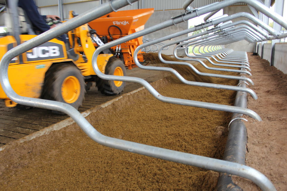 車載型わら敷き機 - ZX series - Flingk Machinebouw B.V. - 切りくず