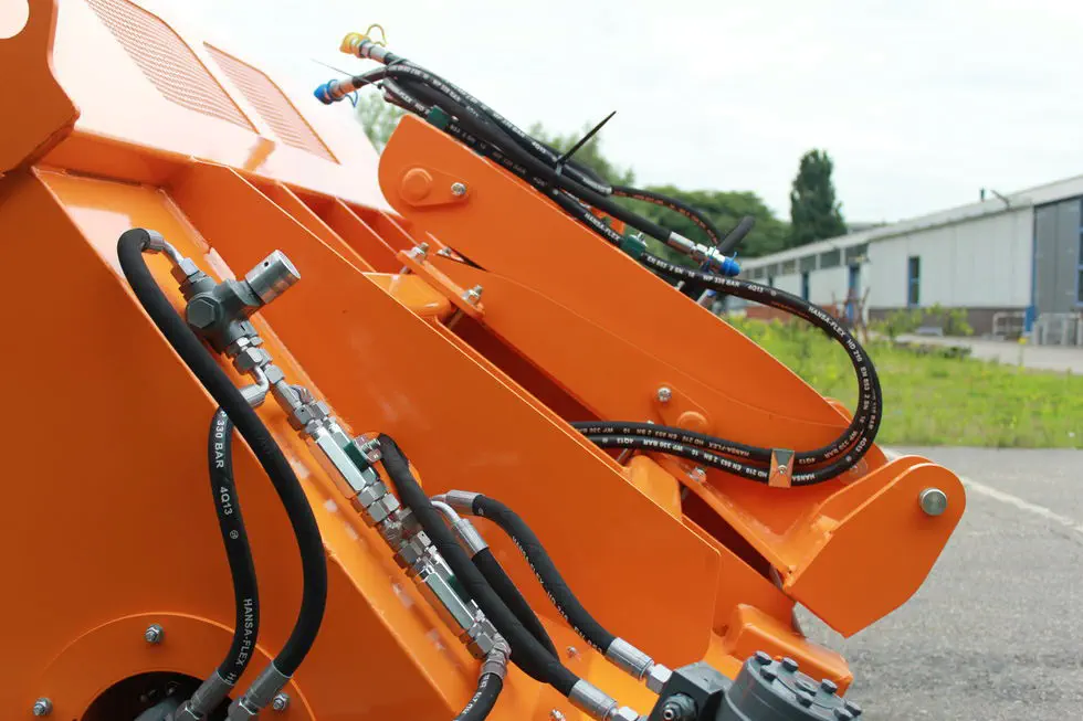 車載型わら敷き機 - ZX series - Flingk Machinebouw B.V.
