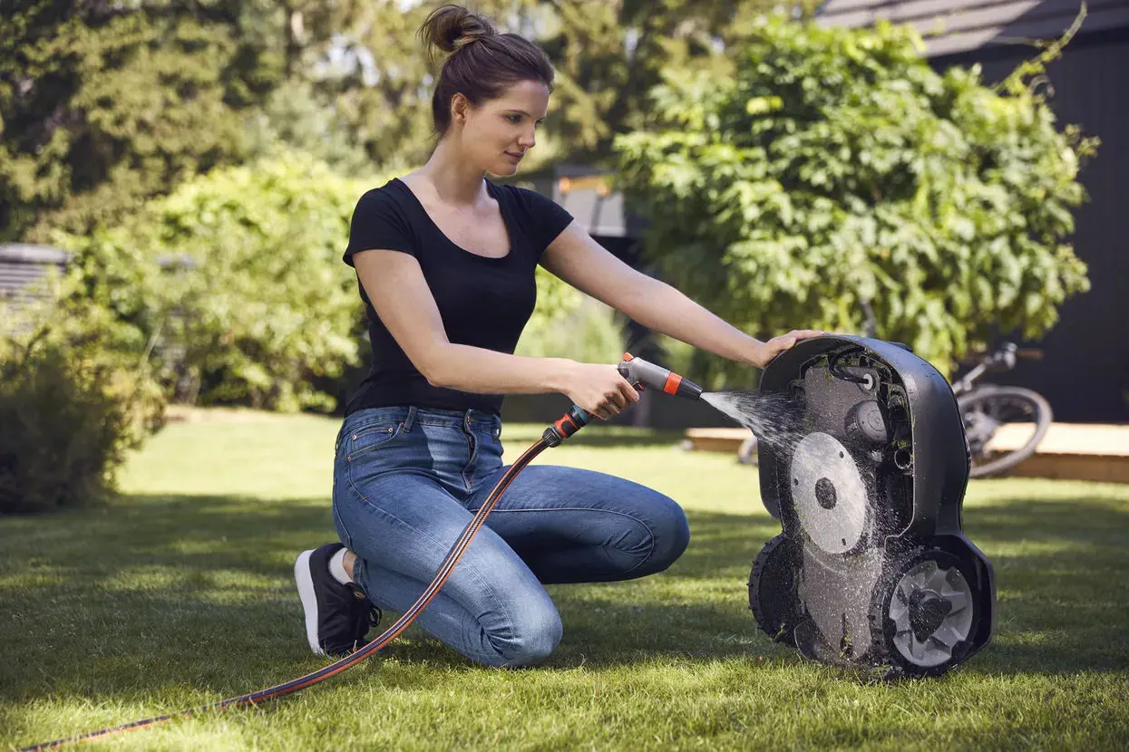 Husqvarna Automower 310 ロボット芝刈り機 ロボット式芝刈り機 - AUTOMOWER® 310 Mark II - Husqvarna - 電動式