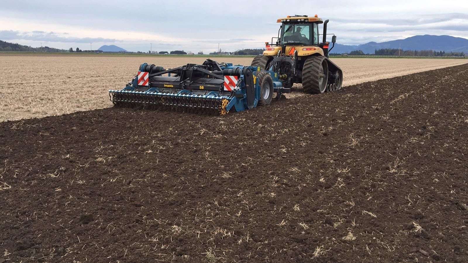 トラクター　アタッチメント　成形機 トラクター アタッチメント 成形機