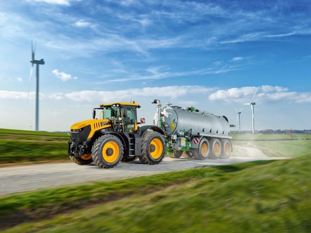 静水圧トラクター - 8000 SERIES - JCB - 6気筒 / フロントPTO