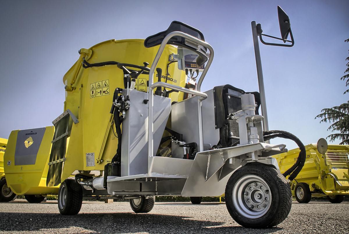 縦型ミキサーワゴン - KOALA MD/S - SGARIBOLDI - 自走式 / 側面