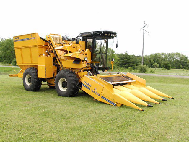 トウモロコシ用収穫ヘッダー - Oxbo 3000 - Sweere Agricultural