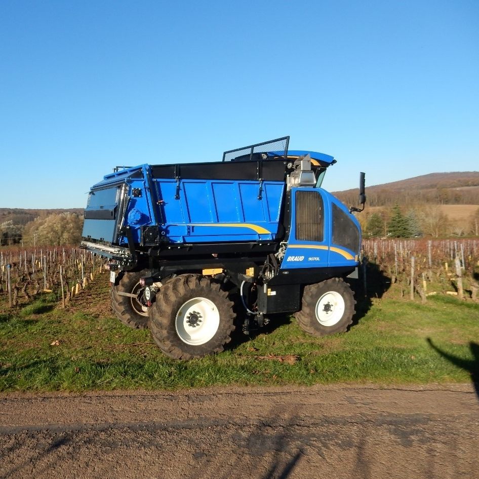 肥料散布機 自走式肥料散布機 - TOPLINE 2400A - GRV - 縦型スプレッダー