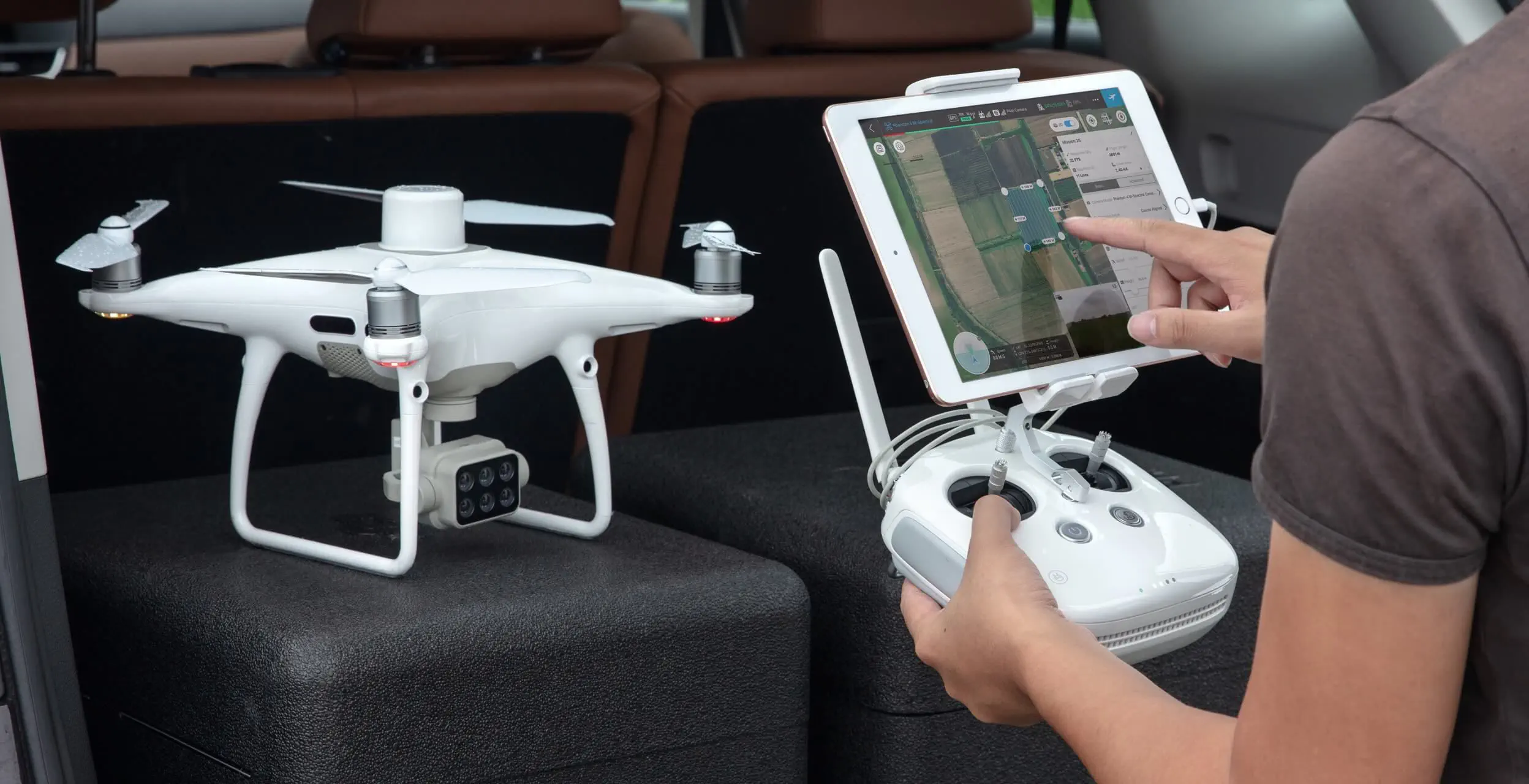 ドローンDJIPhantom 空撮ドローン「DJI Phantom 4」 通販 | カナマル産業株式会社