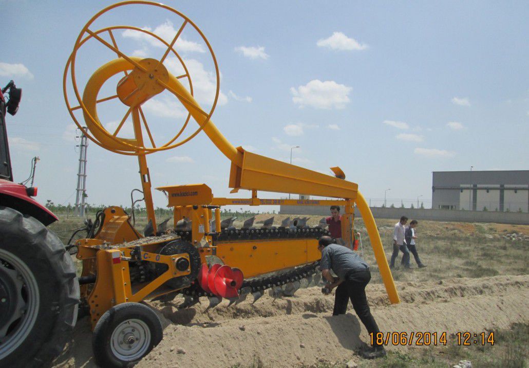 油圧式溝掘り機 - 4 series - KZM Trenching Machines ind.Trade