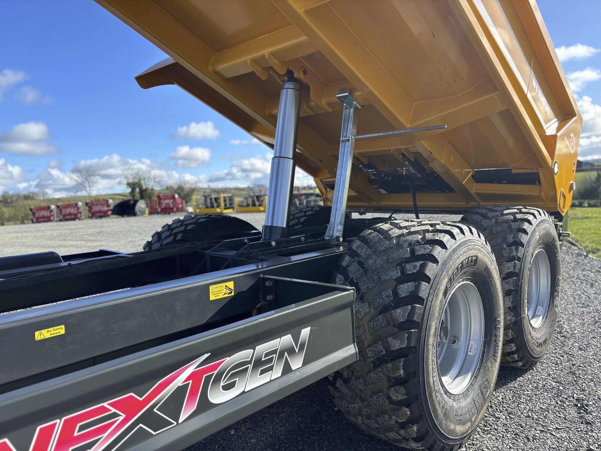 ミシガン31フィート&20フィート・エンドダンプ・トレーラー(ブラック