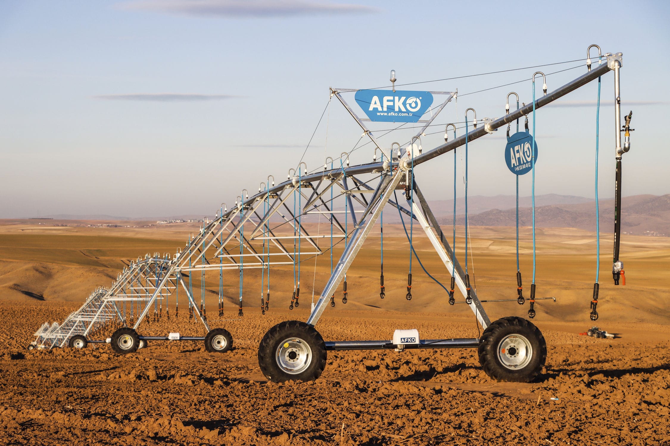 中央灌漑ピボット Small AFKO PIVOT IRRIGATION SYSTEMS 移動式 / ホイール式 / 電気式