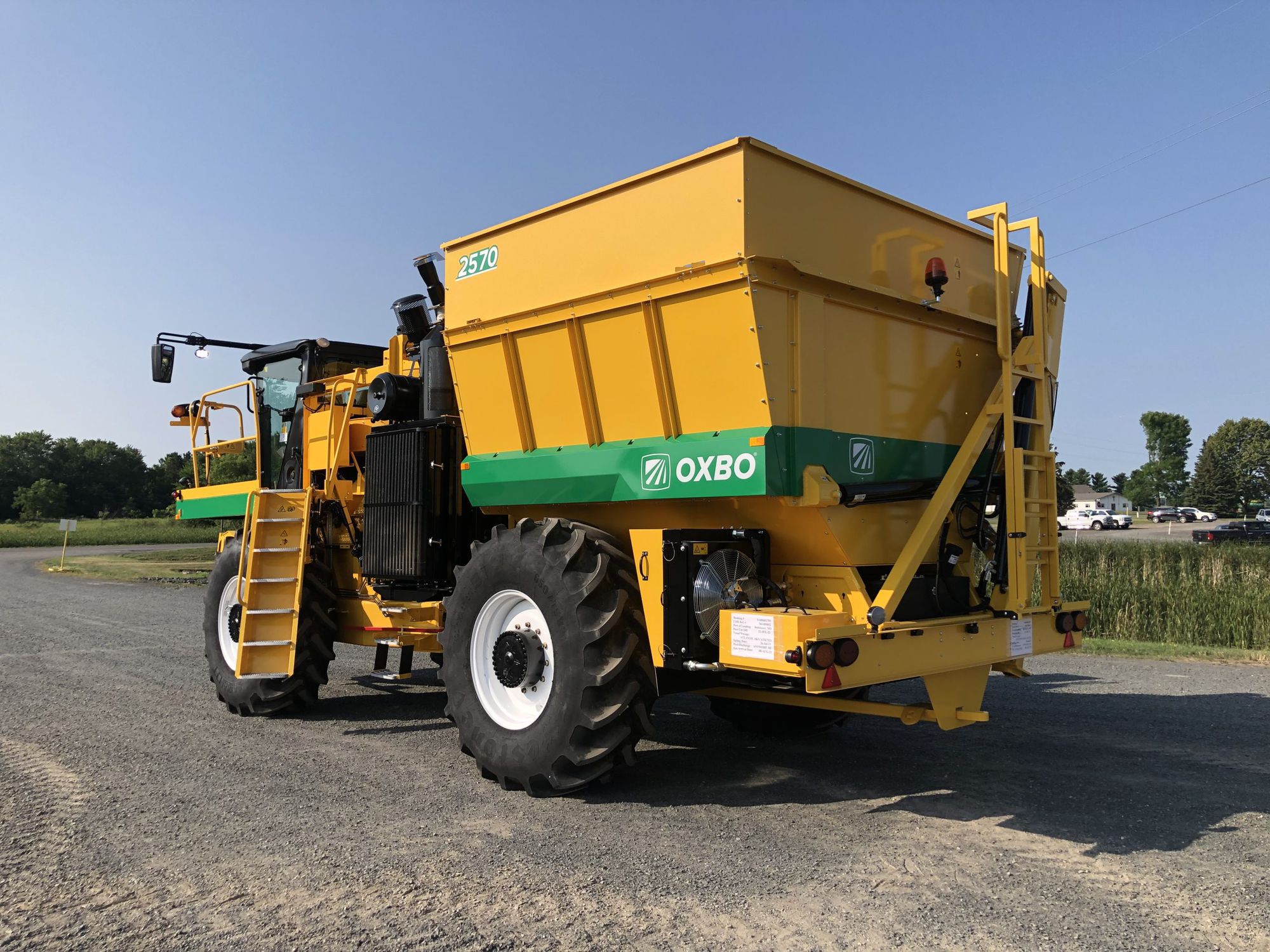 サヤインゲン用収穫機 - 2570 - Oxbo - スイートコーン / 自走式