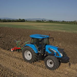 ＵＨトラクタlandiniランディーニパワーマスター220➕作業機セット1/32 UHトラクタlandiniランディーニパワーマスター220➕作業機