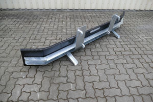 道路維持用トラクタースクレーパー