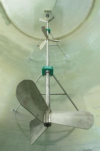 縦型撹拌機