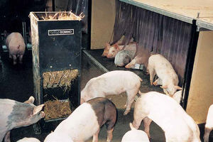 飼料用散布機