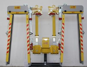 ブドウ園用剪定機 1