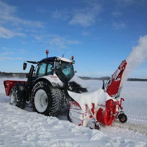トラクター　除雪車 It's March, and the first snow removal of the season - YouTube