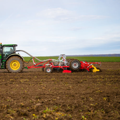 牽引式耕運機 - Terria series - PÖTTINGER Landtechnik GmbH - ローラー付 / リジッドタイン / ディスクハロー付