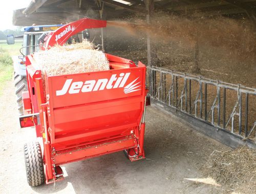 牽引式わら敷き機 - PR 6000 GM - JEANTIL S.A. - 供給 / ラウンドべール / ダブル
