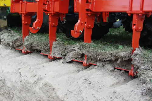 土壌膨軟耕うん機 - DC series - KUHN S.A. - 車載型 / 3点リンク