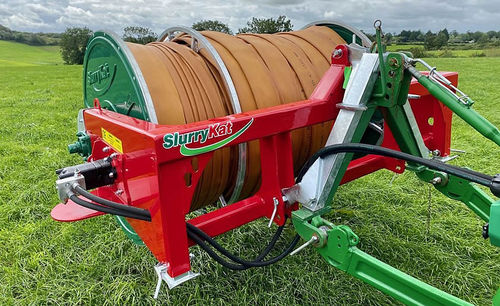 油圧駆動ふん便ホースリール - Premium Plus - SlurryKat Ltd. - トラクター設置式