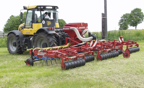 歯付きハロー - Vertikator - Thomas Hatzenbichler Agro-Technik GmbH - ローラー付 / 播種機付