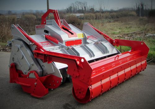 車載型マルチャー - TFMFPS - ONYAR series - VENTURA Maquinas Forestales S.L. - ハンマー式 / 林業用 / ハンマー60本