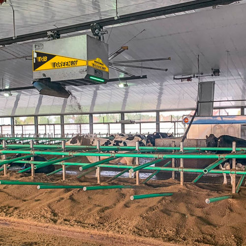 寝わらファｰムロボット - GREENBOT - Rovibec Agrisolusions - 自律型