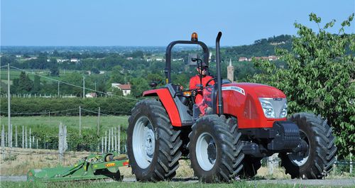 パワーシャトルトラクター - D-Max Tier 3A series - McCormick USA - ROPS付