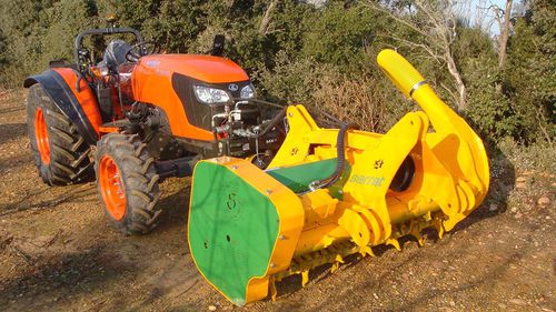 車載型マルチャー - BIOMASS 100 - Serrat Broyeurs - ドラム式 / 林業用 / PTO