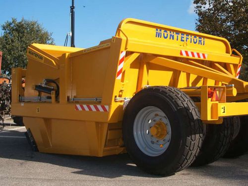 土地準備用トラクタースクレーパー - J300 - MONTEFIORI Srl - 油圧式