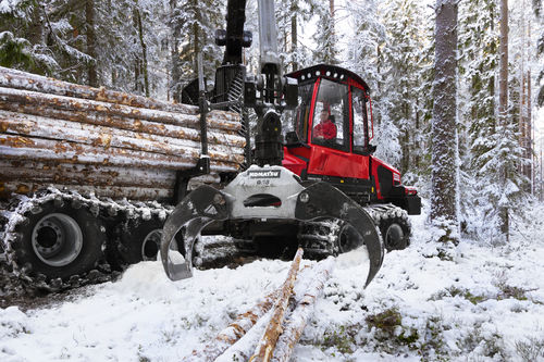 コンパクト木材運搬車 - 845 - Komatsu Forest AB