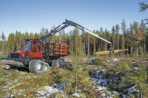 コンパクト木材運搬車 - 855 - Komatsu Forest AB