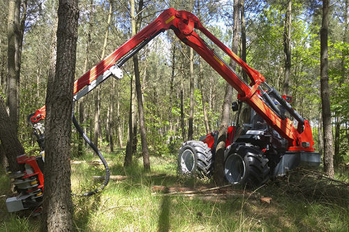 トラクター設置式木材積込機 - P990 - Nisula Forest Oy - ナックルブーム