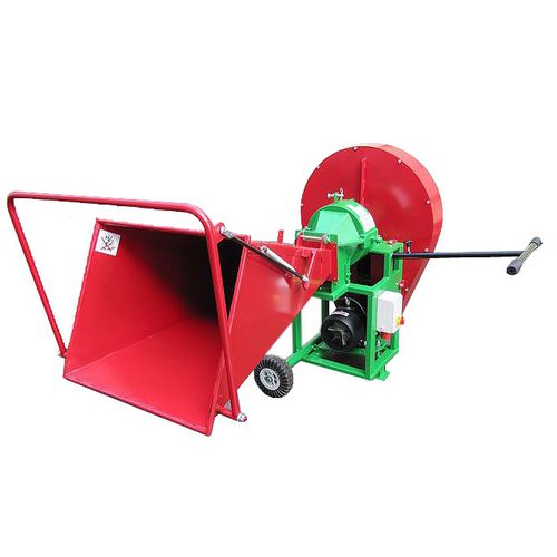 電動式ウッドチッパー - PIRANA LONGA 4KW - Bystroň - Integrace s.r.o.