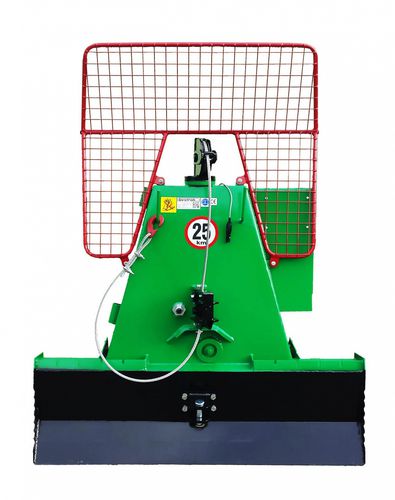 機械式林業用ウインチ - WINCH 4T WITH WIRELESS REMOTE CONTROL - Bystroň - Integrace s.r.o. - トラクタ搭載