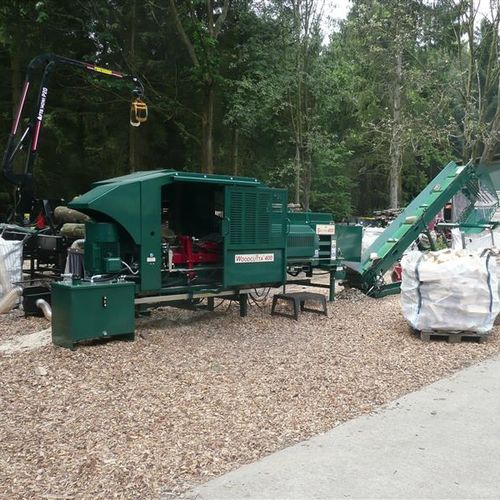 チェーンソー付き薪処理機 - FACTORY - Fuelwood - ベルトコンベヤー付き / 電動式