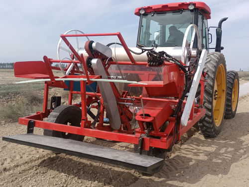 パイプ抜き器付きプラスチックフィルム巻き取り機 - 13MG-100 - EZ-Union Agrucultural Machinery Co.,Ltd.