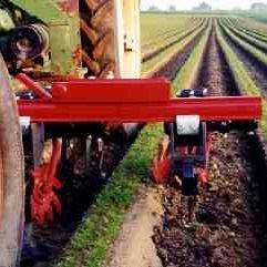 cultivador rotativo montado