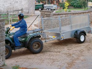 reboque de transporte de gado com 1 eixo