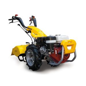 motocultivador com motor de combustão interna