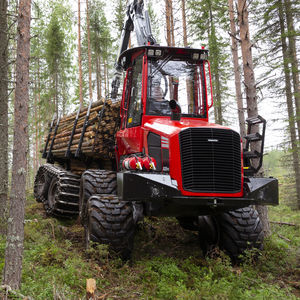 forwarder florestal compacto 1