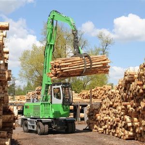 grua florestal com lança articulada