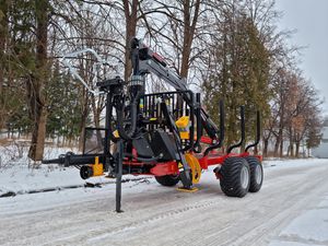 grua florestal montada em carreta 1