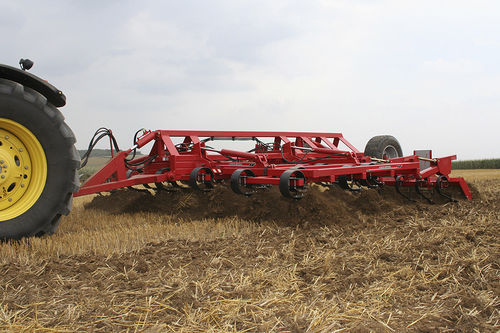 Cultivador semimontado - FLEX - AGRI FARM Maschinenbau GesmbH - com rolo / de molas / escarificador