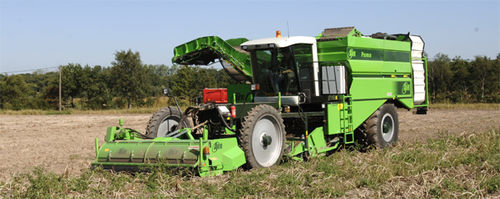 Arrancadeira de batatas - Puma 4-row - AVR bvba - autopropelida / de 4 linhas