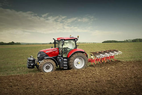 Trator com transmissão mecânica - PUMA 140 - 175 - CASE IH - de 6 cilindros / compacto / com tomada de força frontal