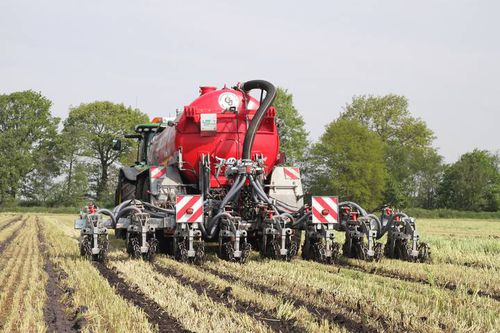 Implemento para preparo do solo em faixas rotativo - XTill ProTerra - Hugo Vogelsang Maschinenbau GmbH - de 8 linhas / para trigo
