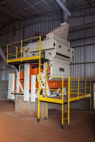 Máquina de pré-limpeza de grãos - ML - Kepler Weber Industrial S/A - com rede vibratória