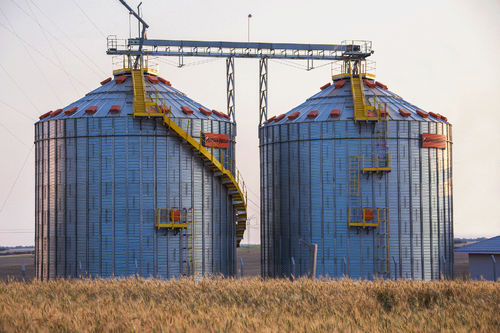 Silo para cereais - Kepler Weber Industrial S/A - metálico / com fundo plano