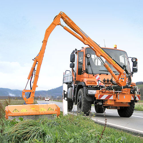 Roçadeira hidráulica frontal - FME 500 - MULAG Fahrzeugwerk Heinz Wössner GmbH & Co. KG - de martelos / dobrável / capinadora